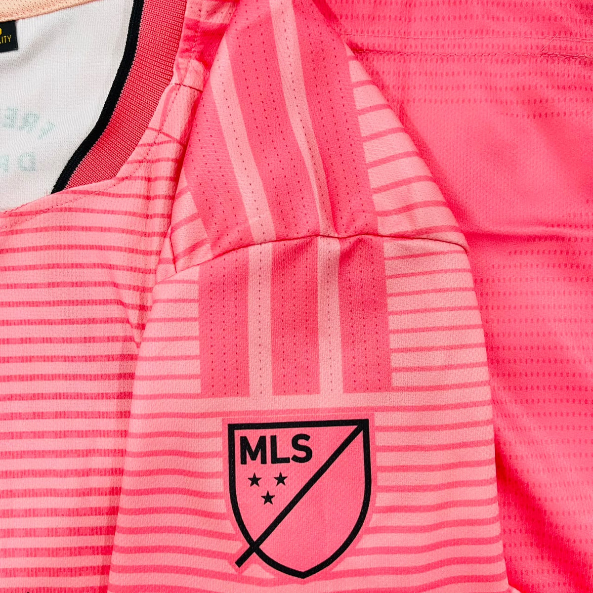 Inter Miami CF pink Home 2026/27 Messi Embroidery Half Sleeve Kit
