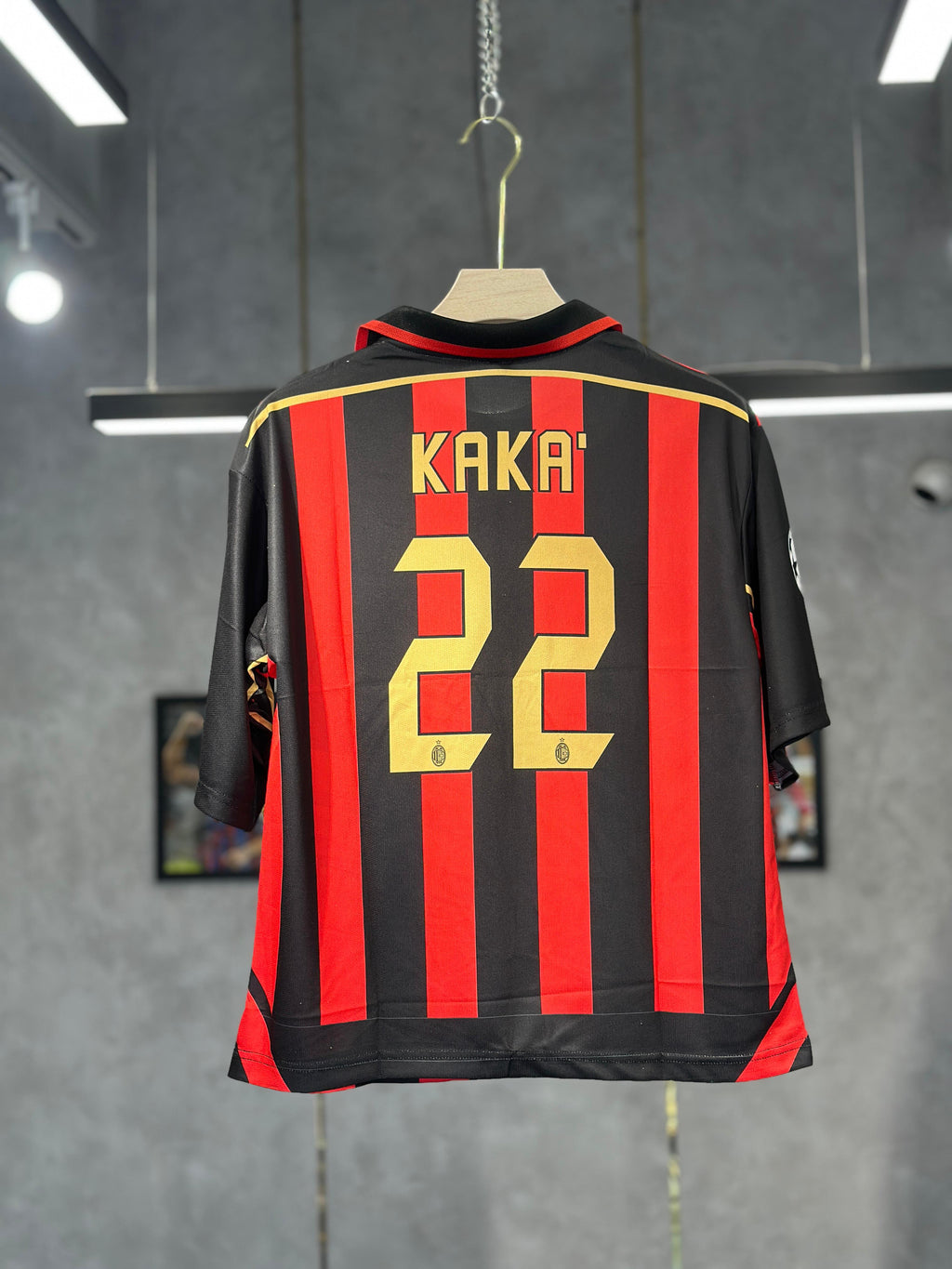 AC Milan 2006-07 home retro jersey with Kaká's name and number 22 on the back.