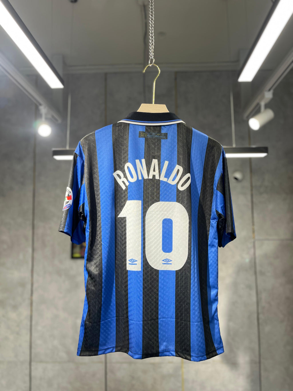 INTER MILAN POLO RONALDO EMBROIDERY FIVE SLEEVE