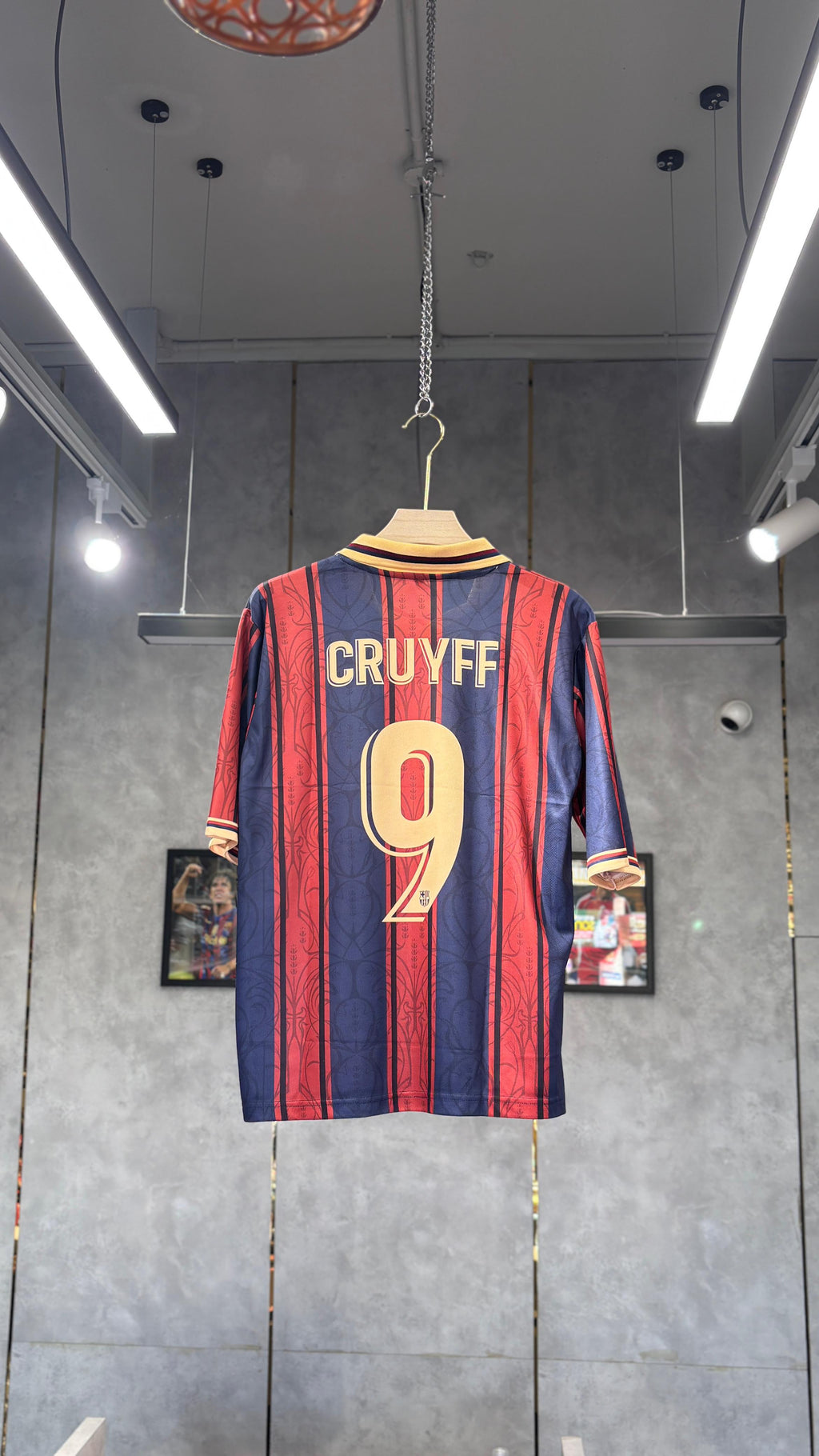 BARCELONA CRUYFF 125th ANNIVERSARY RETRO FIVE SLEEV EMBROIDERY