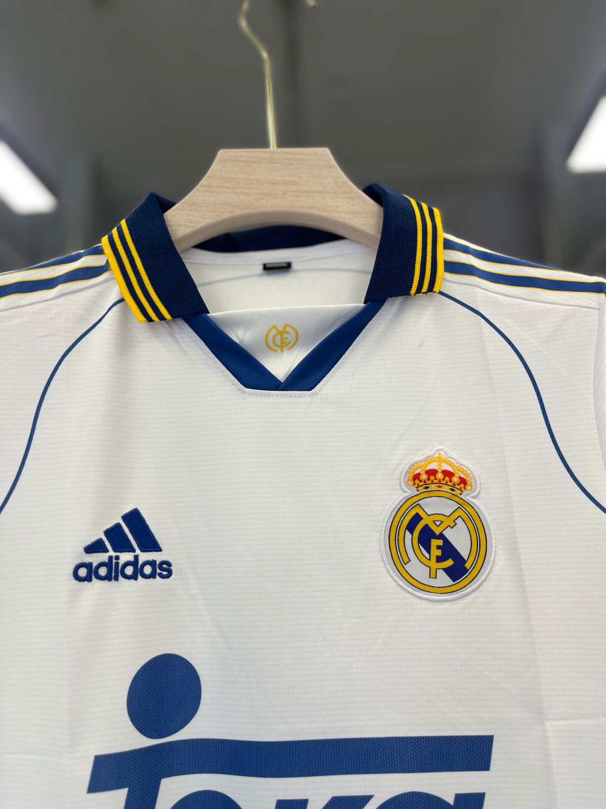 REAL MADRID R. CARLOS 1998-2000 HOME KIT POLO EMBROIDERY PREMIUM QUALITY