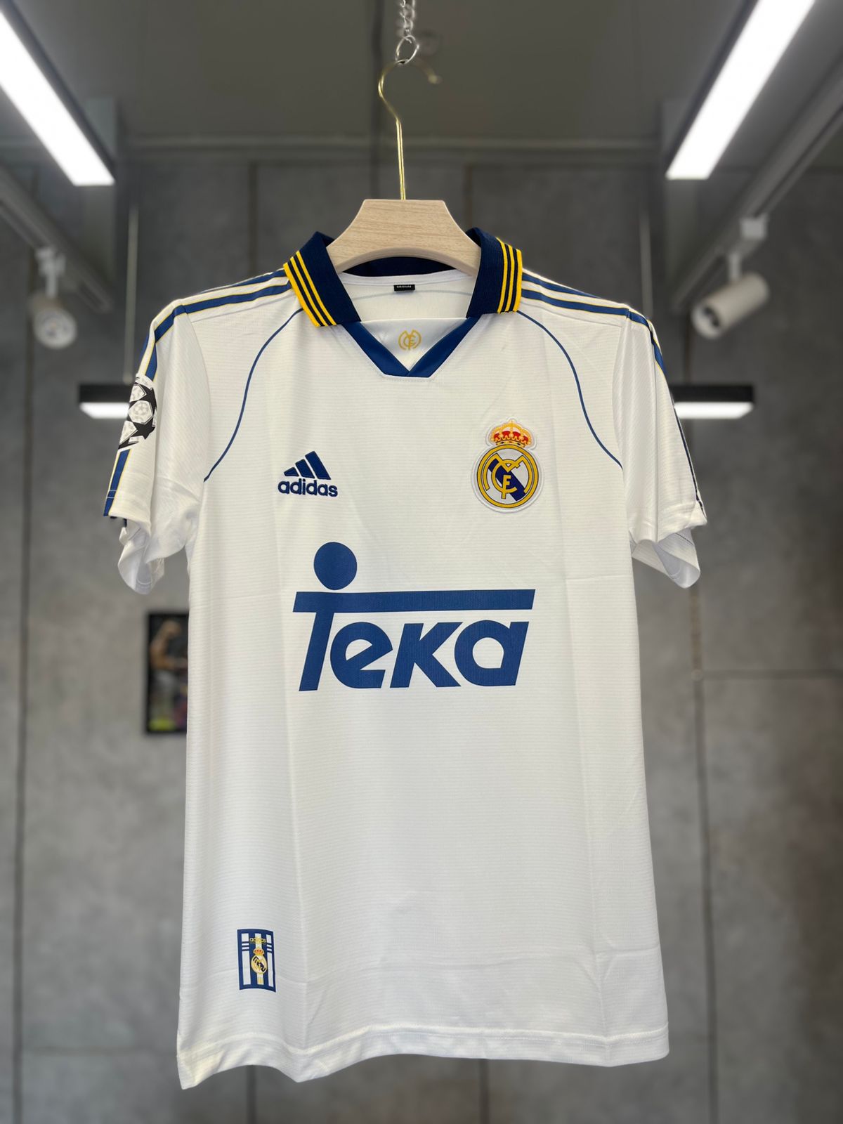 REAL MADRID R. CARLOS 1998-2000 HOME KIT POLO EMBROIDERY PREMIUM QUALITY
