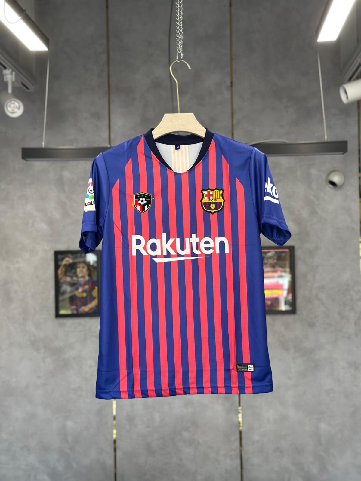 BARCALONA 2018/19 MESSI PIPE NECK EMBROIDERY NORMAL SLEEVE PREMIUM QUALITY HOME KIT