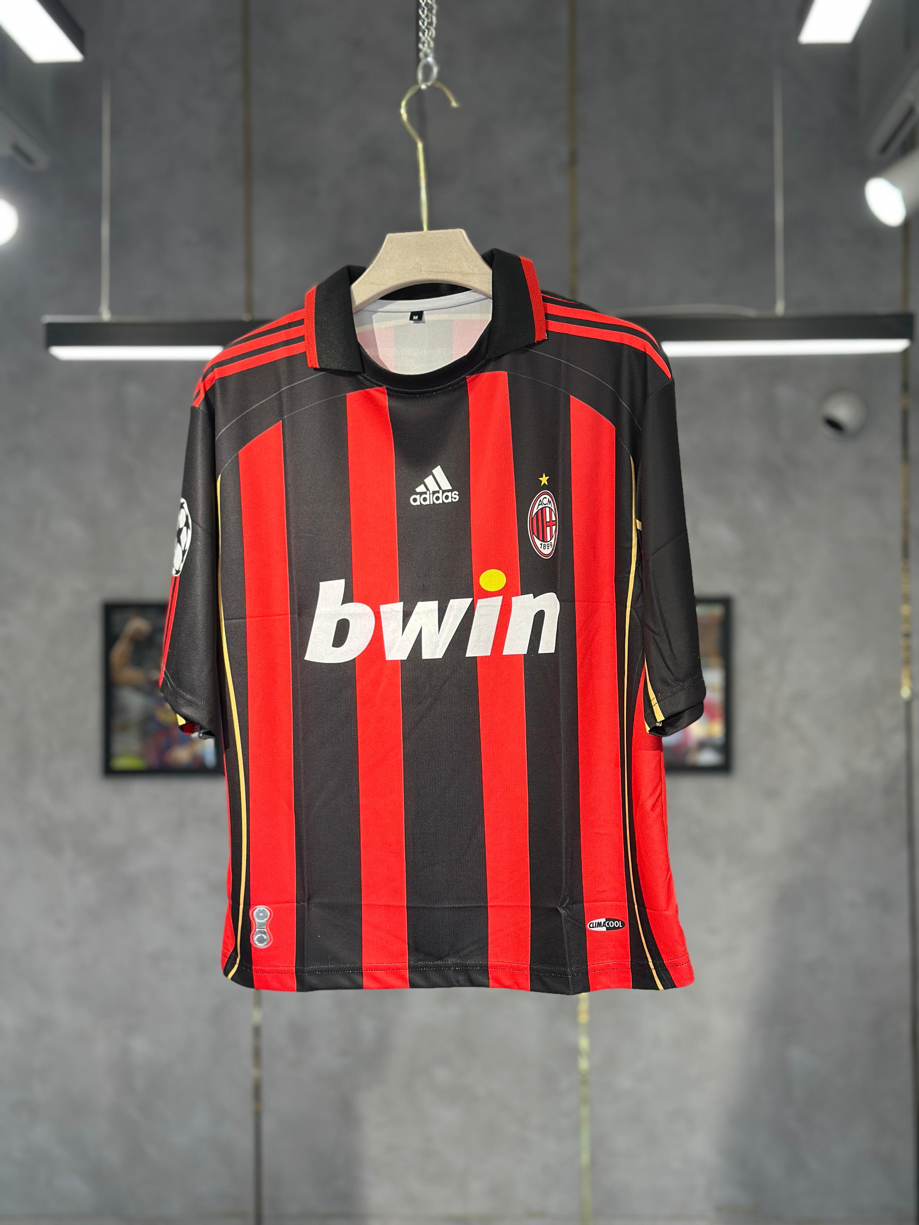 AC Milan 2006-07 home retro jersey with Kaká's name and number 22 on the back.