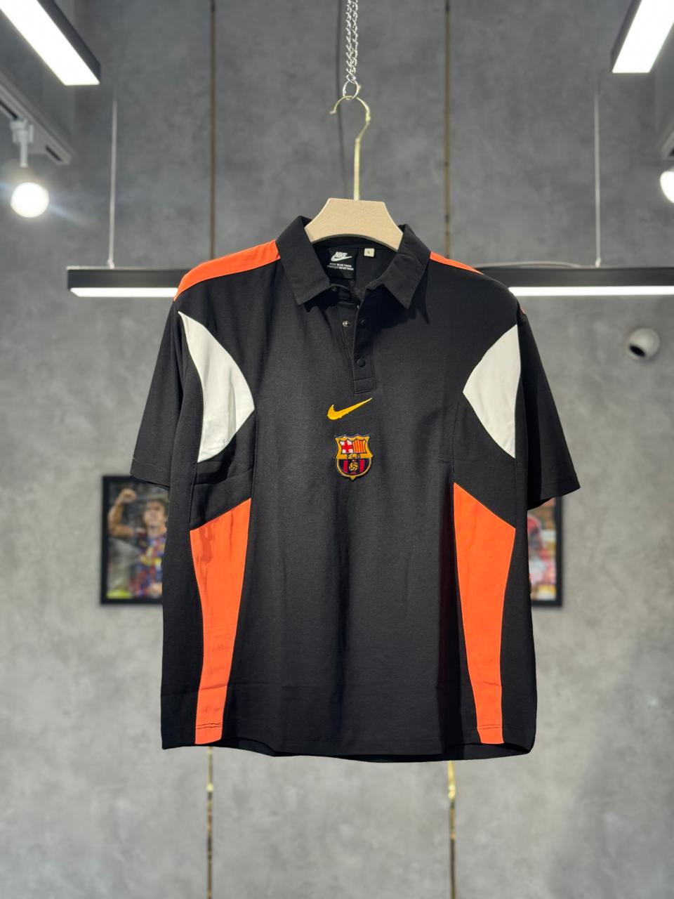 FC BARCA THE NIKE EMBROIDERY POLO FIVE SLEEV